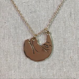 ✂️ Gold sloth necklace